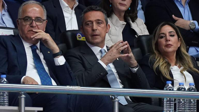 VOLEYBOLDA ŞAMPİYON FENERBAHÇE (ÖZET) Eczacıbaşı Dynavit-Fenerbahçe Opet maç sonucu: 2-3